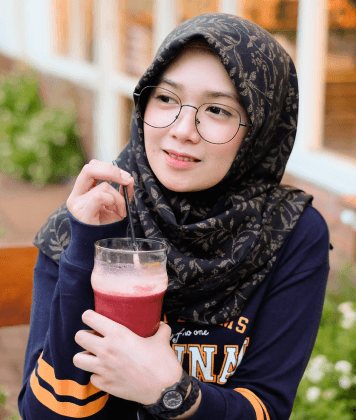 _Section - 046 Img Who #left